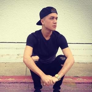 Meet your Posher, Chase